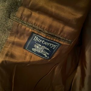 Burberry’s Men’s brown tweed blazer like new